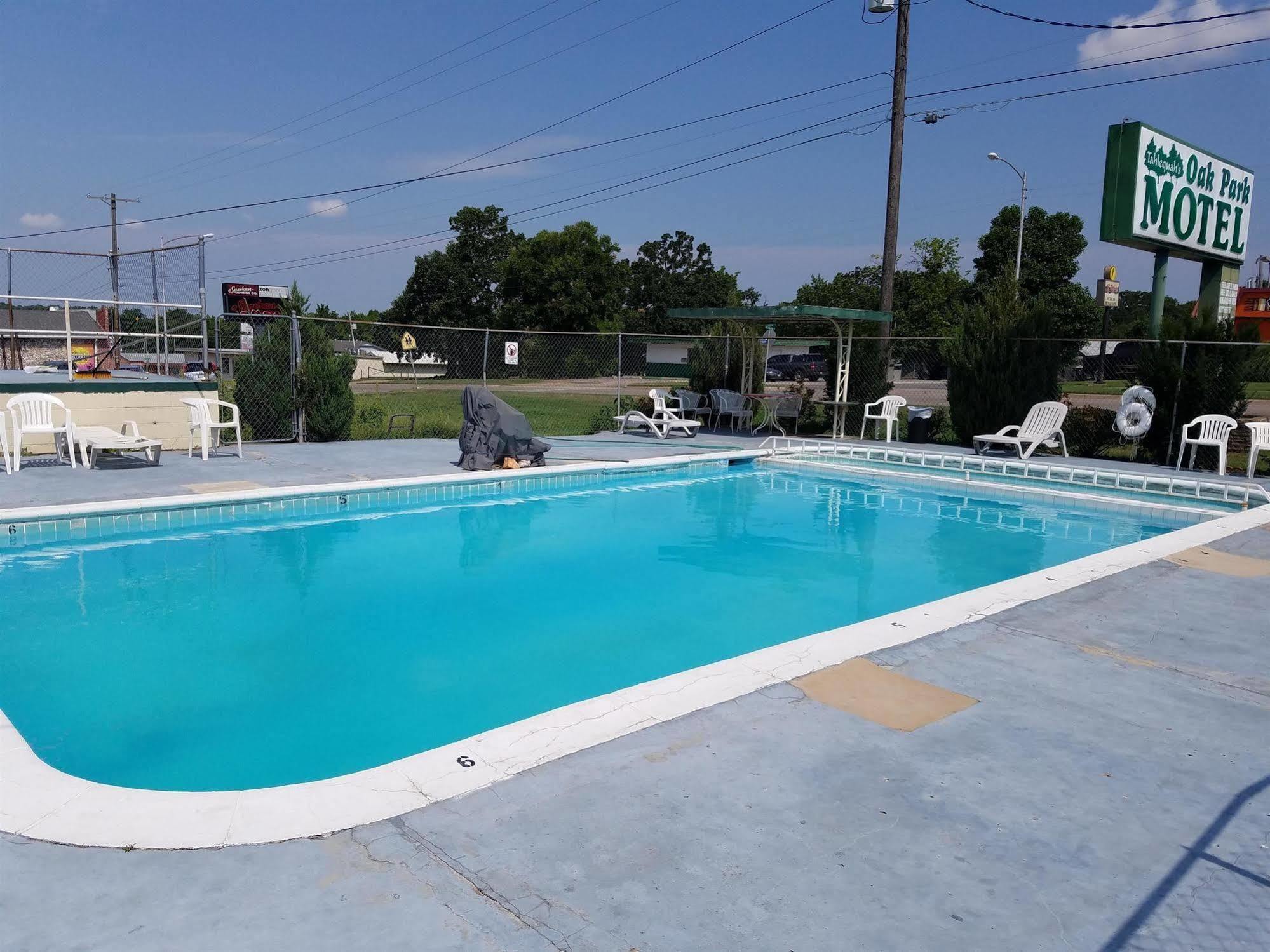 Oak Park Motel Tahlequah Bagian luar foto